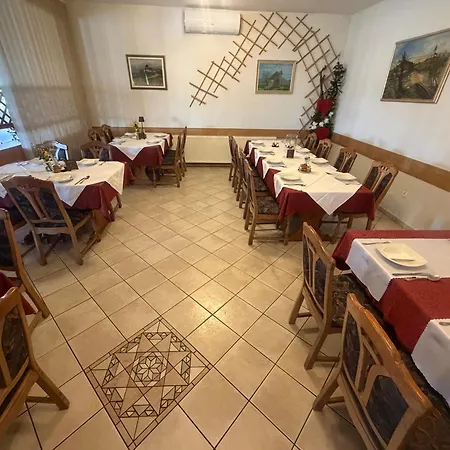 Gostisce Pri Slavcu 2* Sentjernej
