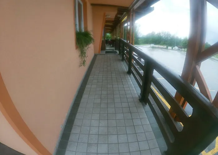 Hotel Gostisce Pri Slavcu 2*